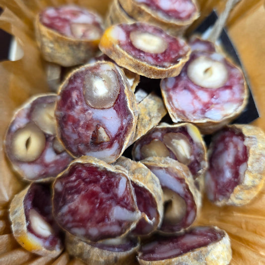 Saucisson sec aux noisettes artisanal d'Auvergne – Le Picnic Français