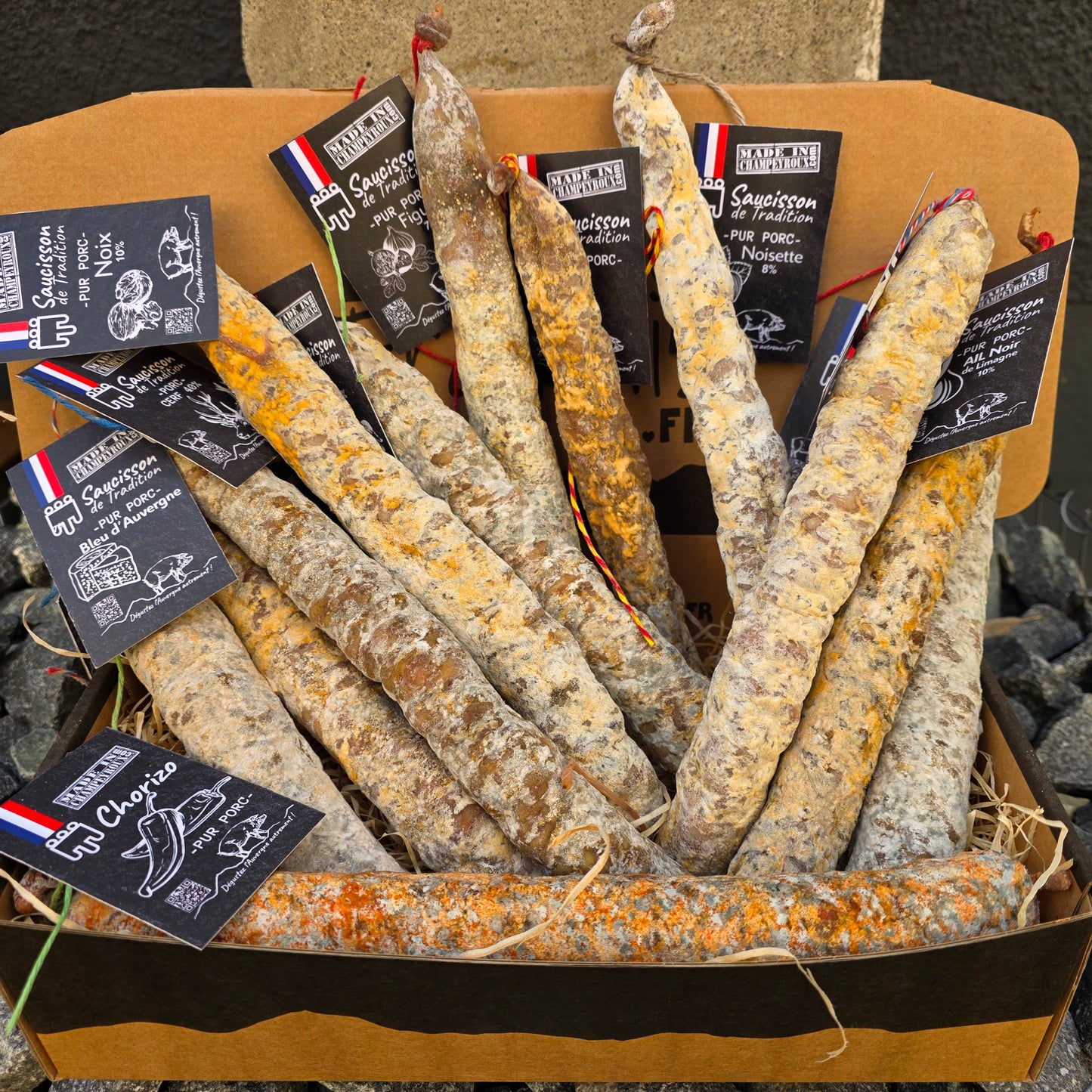 📦     Box "Découverte"       12 Saucissons au Porc du Cantal